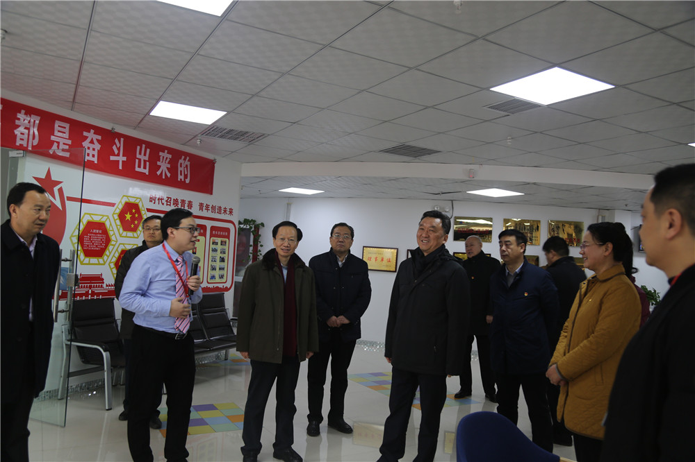 熱烈歡迎全國總工會副主席，書記處書記魏地春及省總工會王保存主席一行蒞臨安陽青峰網(wǎng)絡參觀指導